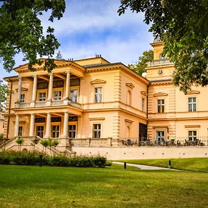 vila-lanna.praguehotelsweb.com/