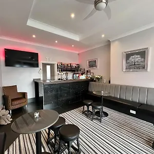 https://tudor-rose-hotel.hotelsin-chester.com