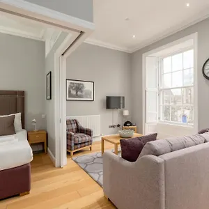 destiny-scotland-princes-street-residence.edinburghhotelsuk.org/